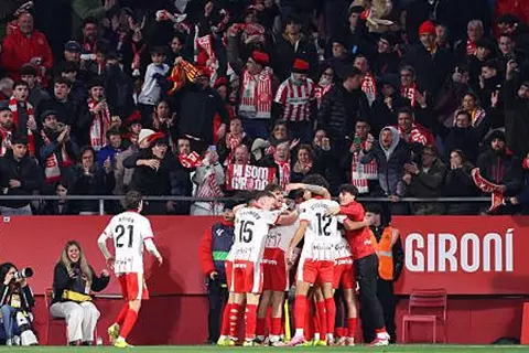 هدية لريال مدريد.. جيرونا يقتل برشلونة في ديربي كتالونيا ويفقده صدارة الدوري